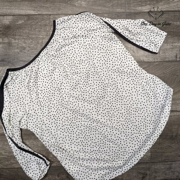 Jones New York Women's Polka Dot Cold Shoulder Long Sleeve Top Size M - Picture 5 of 5